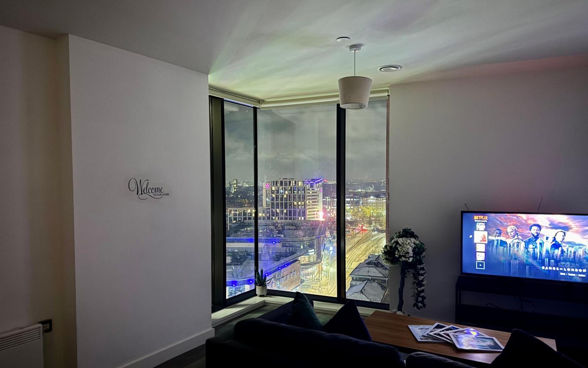 Premium Deals L Last-Minute Stay L 4 Min Walk To Birmingham Central Library L 18Th Floor 2 Bed 2 Bath City Centre Penthouse With Gym & Netflix By Jvt Short Lets Kültér fotó