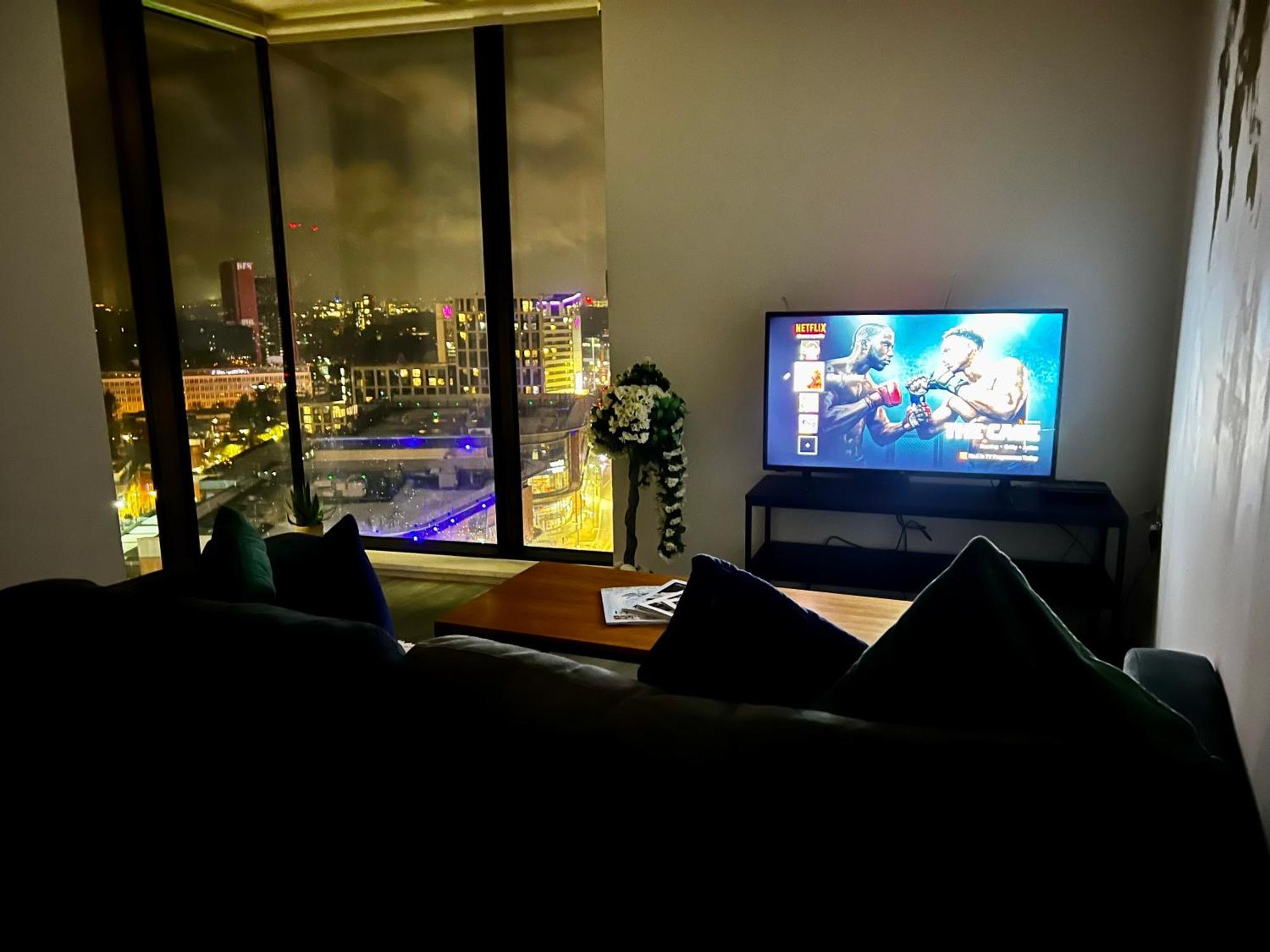 Premium Deals L Last-Minute Stay L 4 Min Walk To Birmingham Central Library L 18Th Floor 2 Bed 2 Bath City Centre Penthouse With Gym & Netflix By Jvt Short Lets Kültér fotó