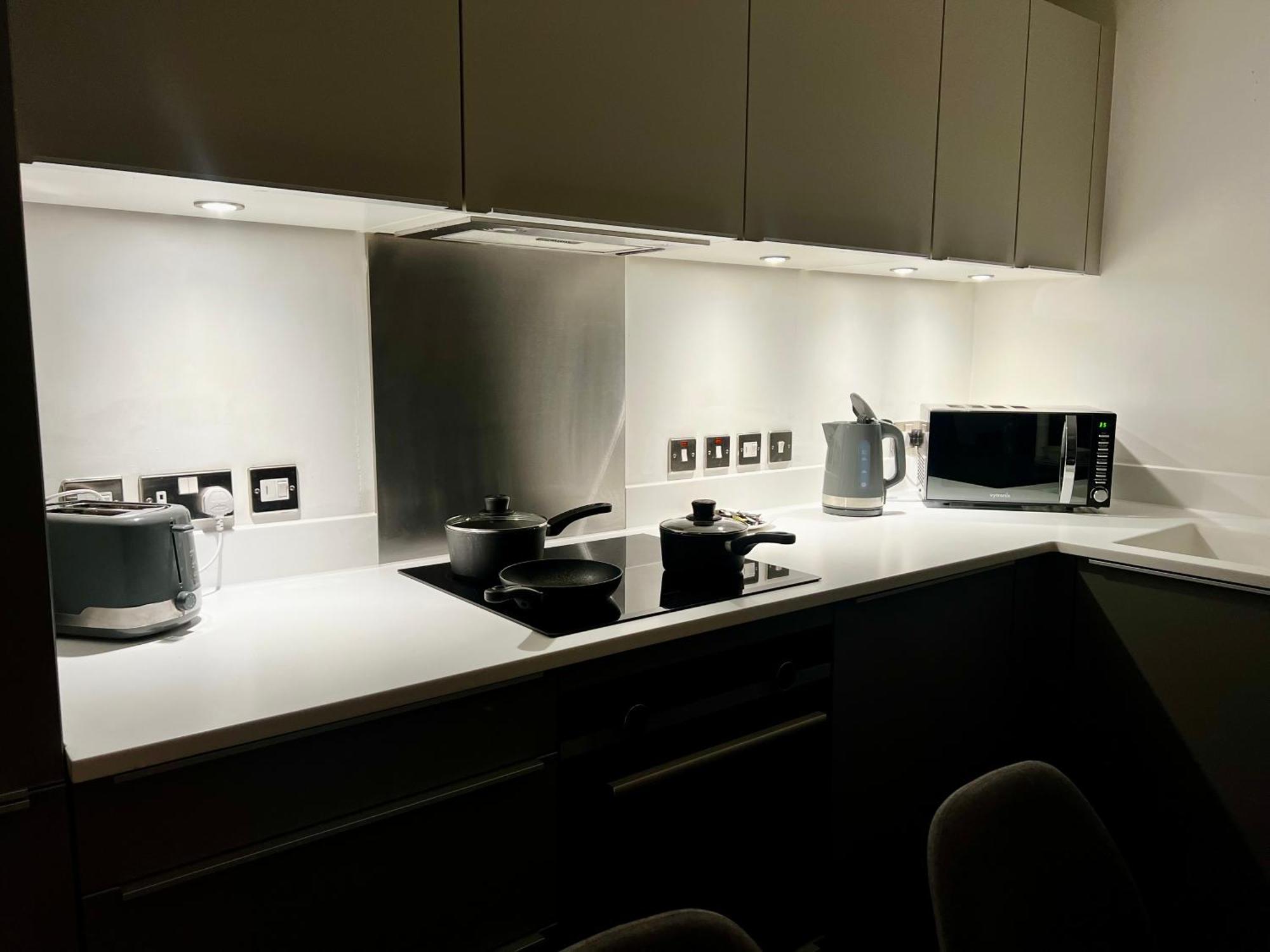 Premium Deals L Last-Minute Stay L 4 Min Walk To Birmingham Central Library L 18Th Floor 2 Bed 2 Bath City Centre Penthouse With Gym & Netflix By Jvt Short Lets Kültér fotó