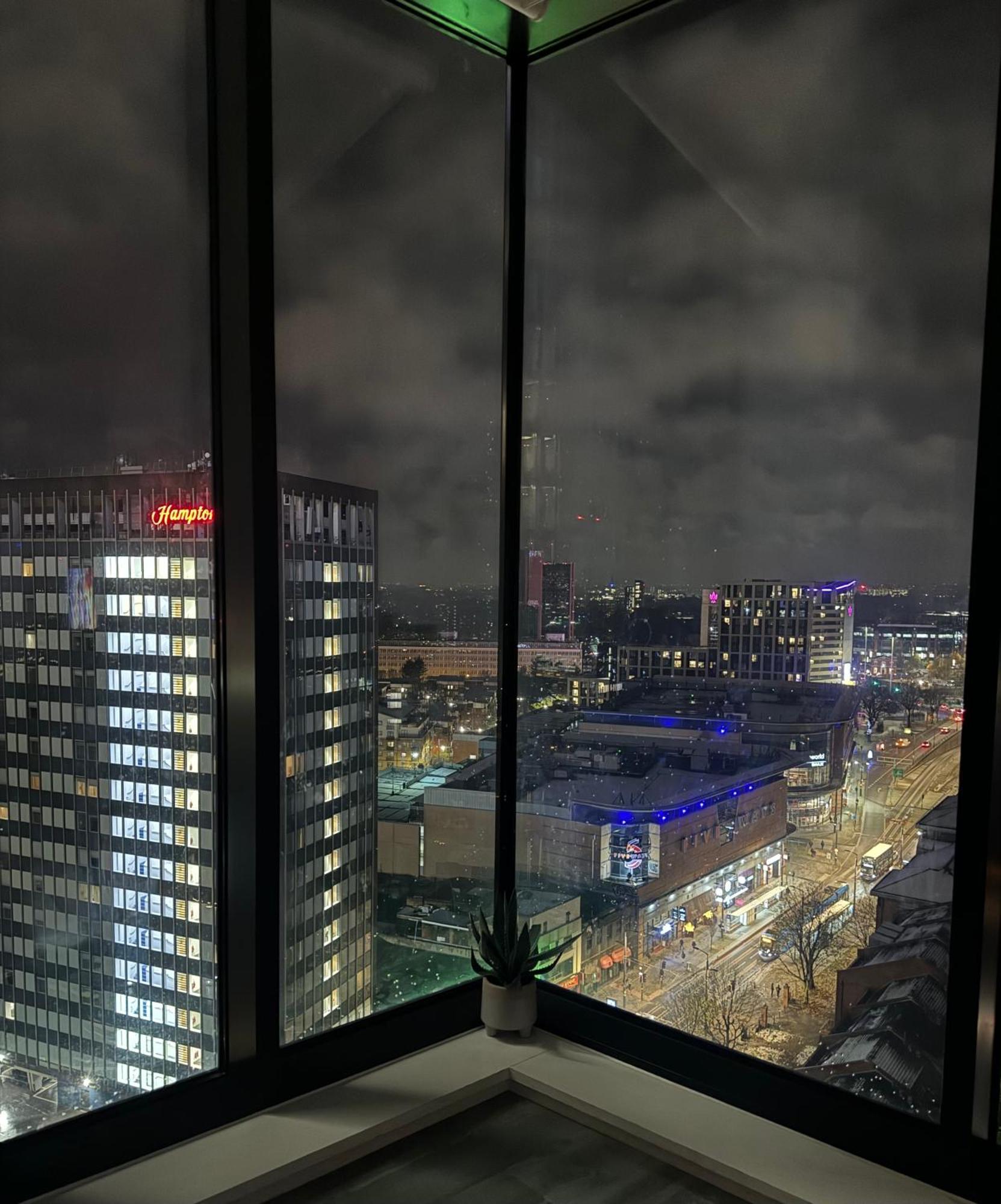 Premium Deals L Last-Minute Stay L 4 Min Walk To Birmingham Central Library L 18Th Floor 2 Bed 2 Bath City Centre Penthouse With Gym & Netflix By Jvt Short Lets Kültér fotó