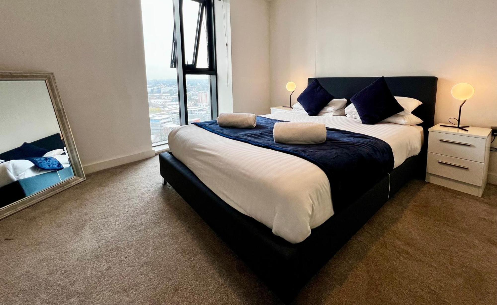 Premium Deals L Last-Minute Stay L 4 Min Walk To Birmingham Central Library L 18Th Floor 2 Bed 2 Bath City Centre Penthouse With Gym & Netflix By Jvt Short Lets Kültér fotó