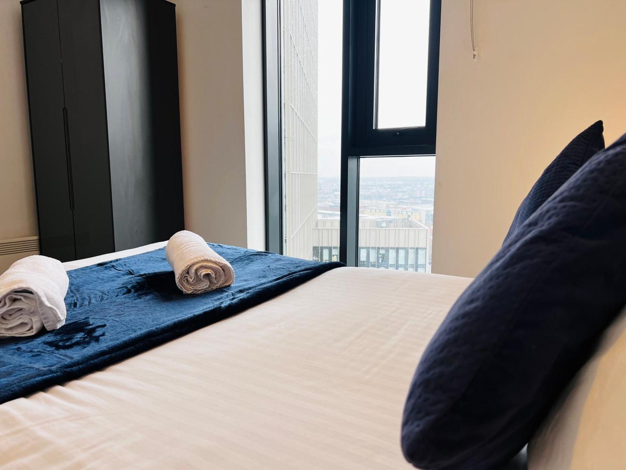 Premium Deals L Last-Minute Stay L 4 Min Walk To Birmingham Central Library L 18Th Floor 2 Bed 2 Bath City Centre Penthouse With Gym & Netflix By Jvt Short Lets Kültér fotó