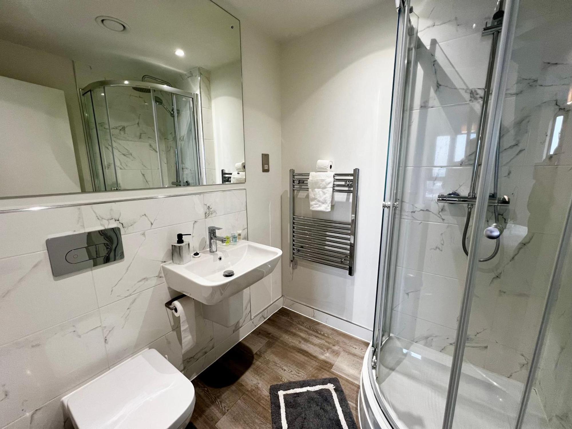 Premium Deals L Last-Minute Stay L 4 Min Walk To Birmingham Central Library L 18Th Floor 2 Bed 2 Bath City Centre Penthouse With Gym & Netflix By Jvt Short Lets Kültér fotó